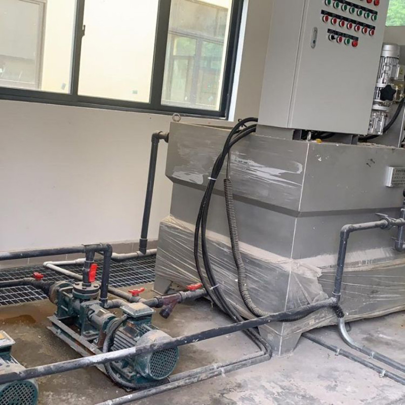 羅茨鼓風(fēng)機的結(jié)構(gòu)與工作原理？