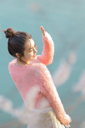 按在桌子上糟蹋动态图