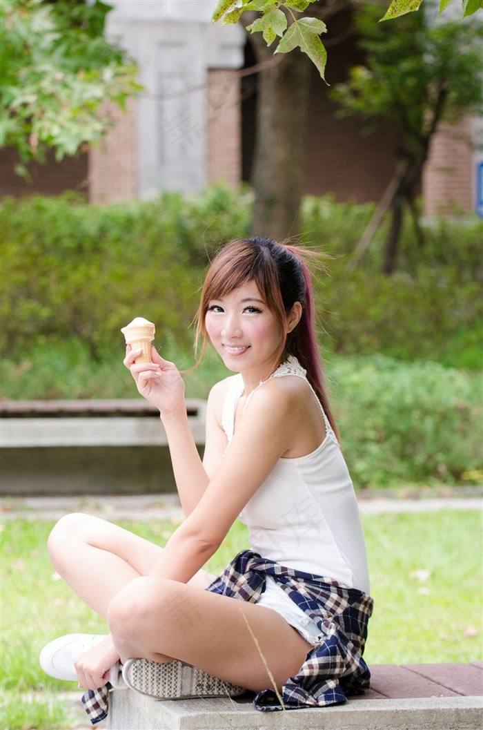 三级大乳牛奶女在线观看