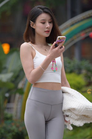 亚洲成A人片在线播放器