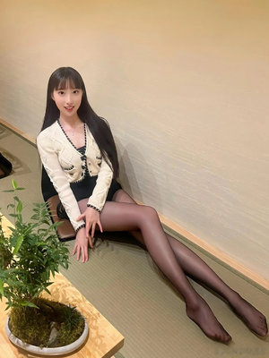 亚洲美女自偷自拍