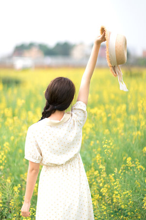 撅着光屁屁被先生姜罚