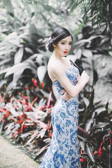 办公室撕开奶罩吮奶在线观看